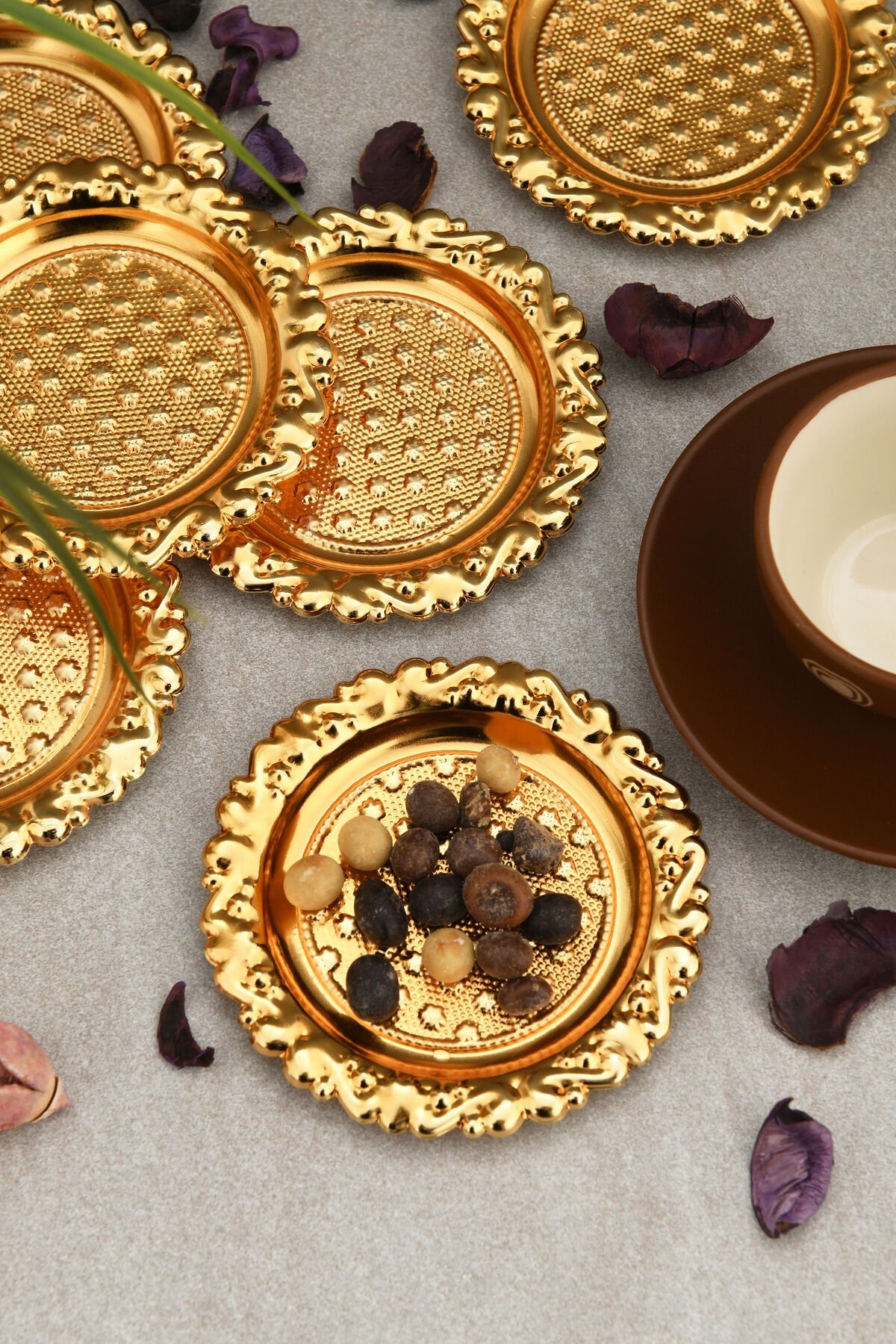 Velis 6 Lı Kahve Yanı Nokta Desenli Minik Sunumluk Gold