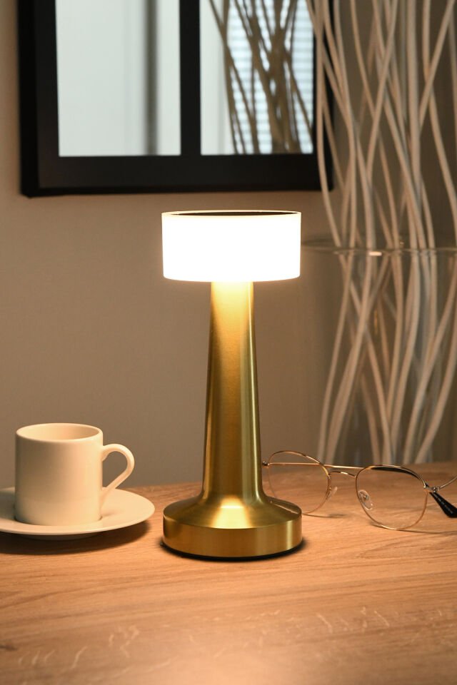 Limeo Dokunmatik Şarjlı Metal Masa Lambası 3 Renk Işık Dekoratif Dimmer Abajur Kablosuz