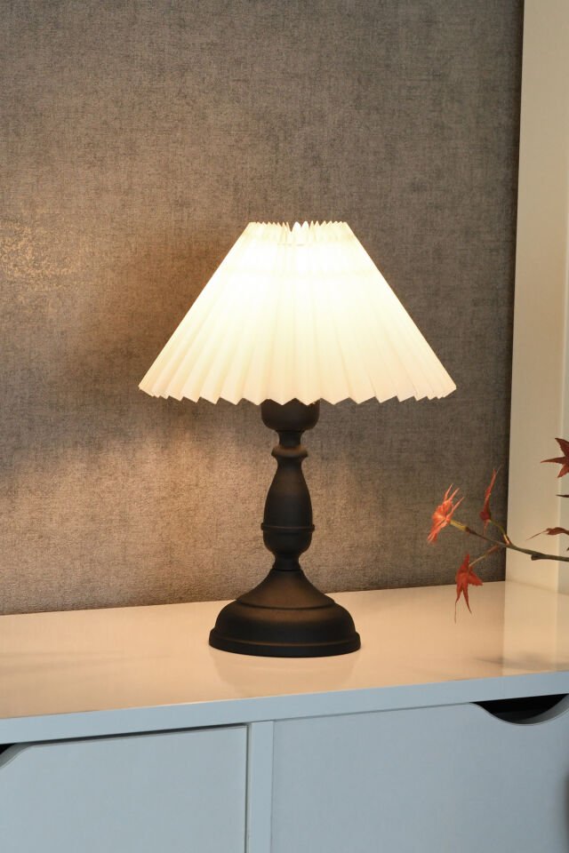 Zebra Modern Tasarım Siyah Metal Abajur Şık Dekoratif Masa Lambası