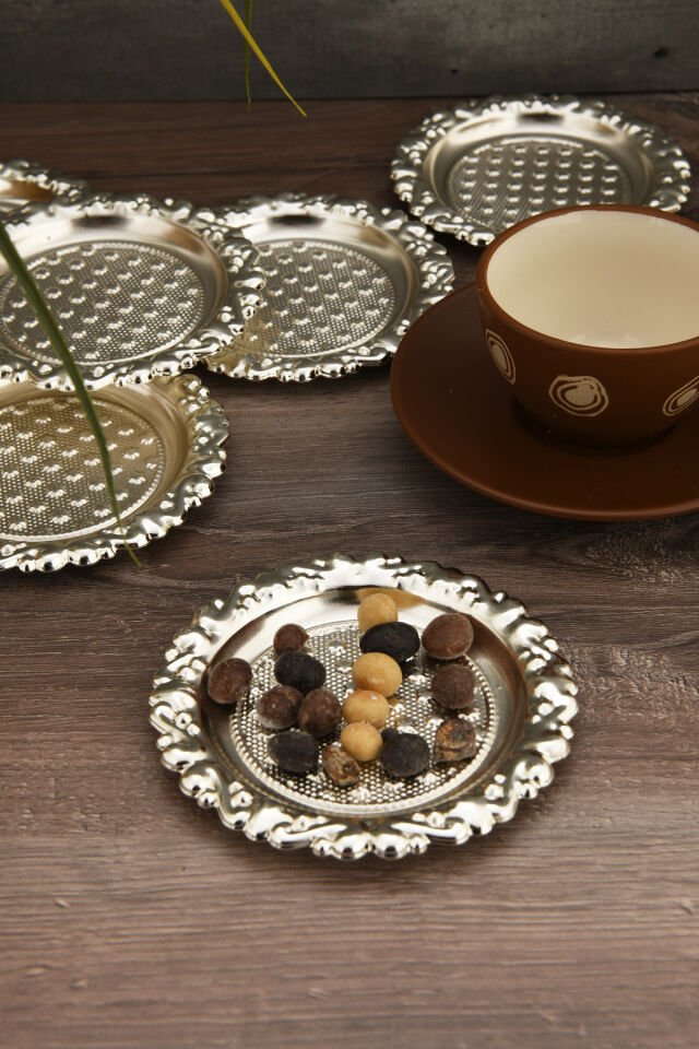 Velis 6 Lı Kahve Yanı Nokta Desenli Minik Sunumluk Gümüş