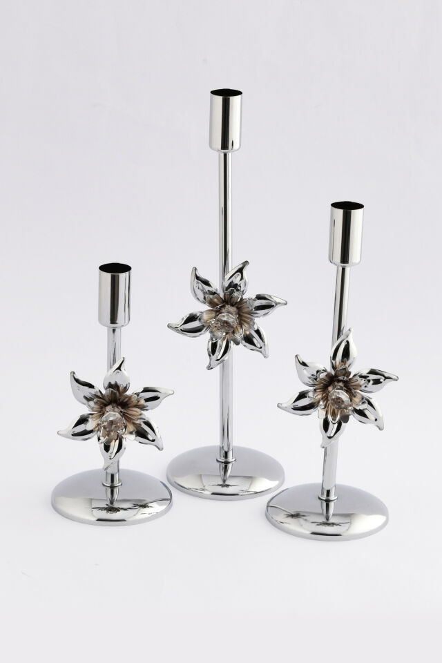 Flower Gümüş Mumluk Dekoratif Şamdan Paslanmaz Kaplama Metal Modern ve Klasik Mum Tutacağı