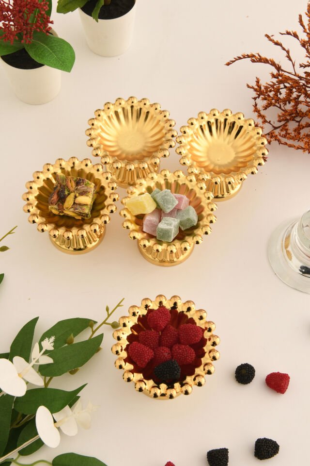 Lumoni Çizgi Ayaklı Boncuklu Lokumluk Gold 6 Lı Takım