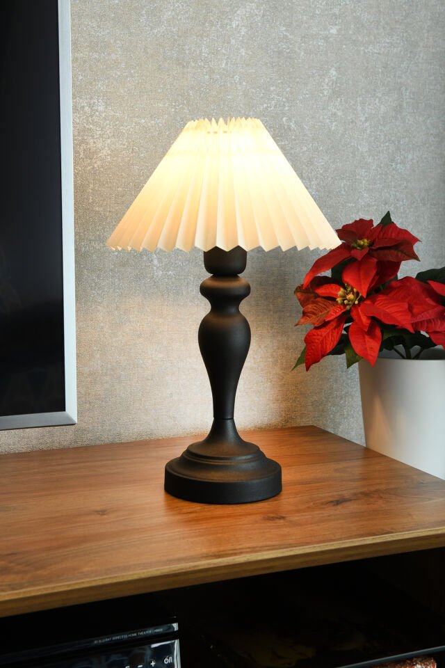 Mona Modern Tasarım Siyah Metal Abajur Şık Dekoratif Masa Lambası