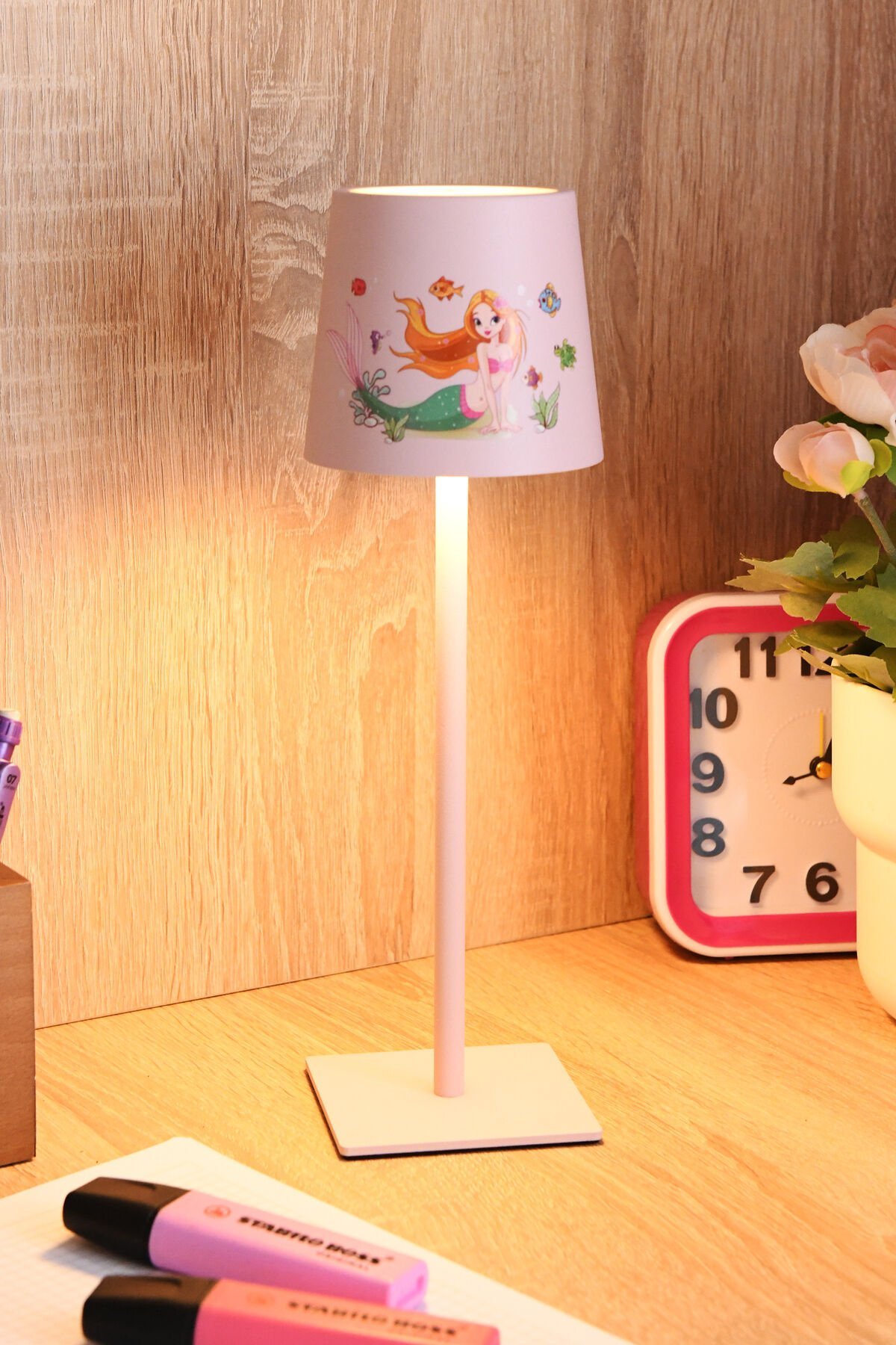 Şapkalı Şarjlı Dokunmatik Kız Çocuk Odası Masa Lambası Abajur Gece Lambası 3 Işık Rengi Melda