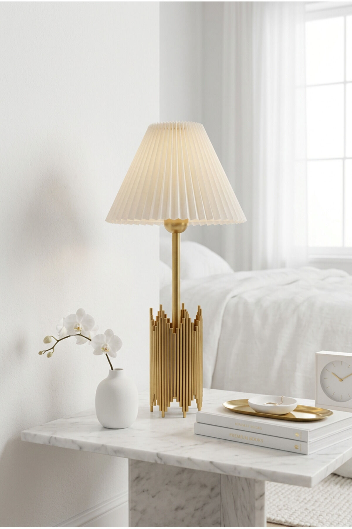 Yelena Modern Gold Dekoratif Abajur Pileli Başlık Premium Masa Lambası