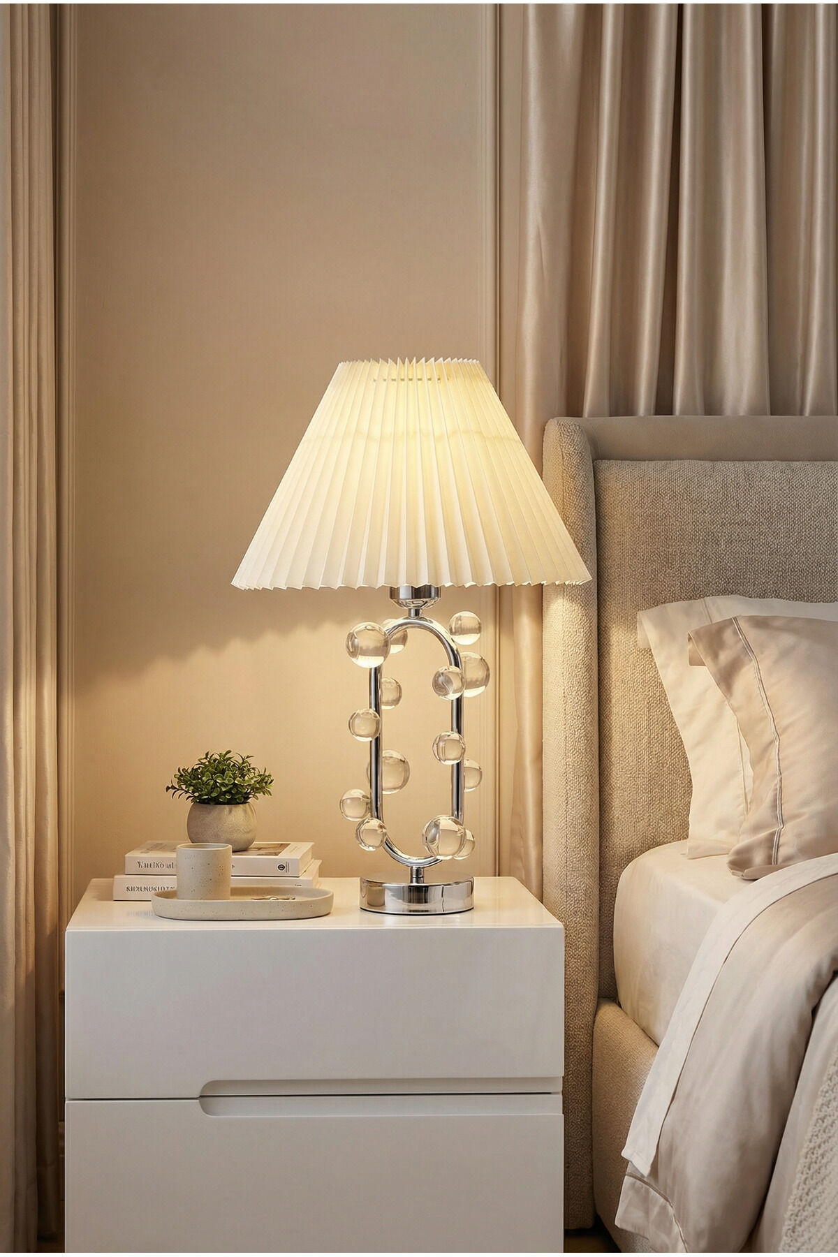 Mandes Modern Gümüş Dekoratif Abajur Kristal Aksesuarlı Şapkalı Premium Masa Lambası